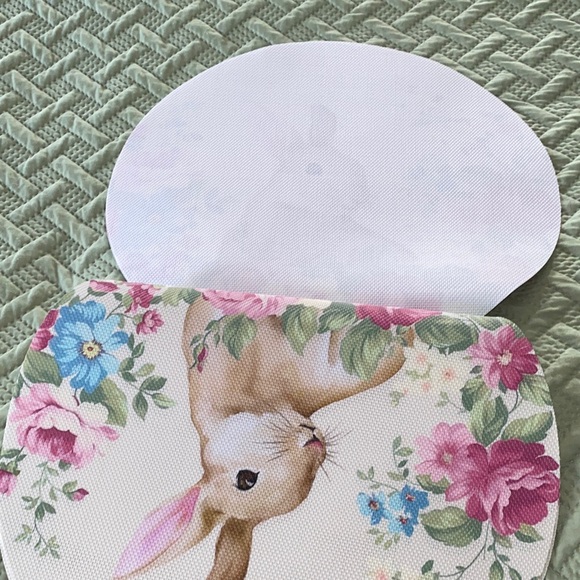 8pc Floral Bunny Round Placemat - Picture 2 of 3